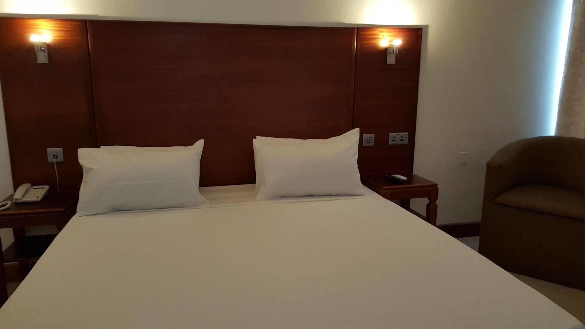 Golden Gate Hotel Kumasi Luaran gambar